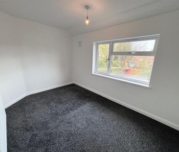 3 bedroom end of terrace house to rent - Photo 5