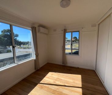 Affordable 2 bedroom house - Photo 3