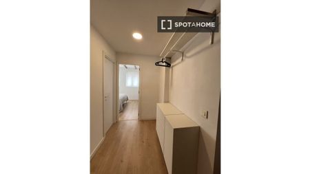 2 room luxury Flat for rent in Valencia, Spain - Photo 2