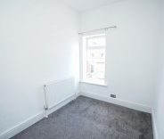 3 bed House - Terraced for Rent - Photo 6