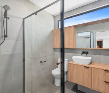 Executive inner city living - Photo 3