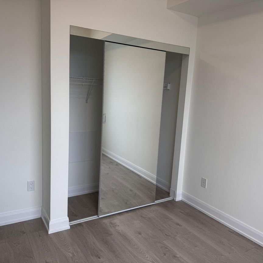 For Lease - 3220 William Coltson Avenue Unit# 305, Oakville, Ontario - Photo 1