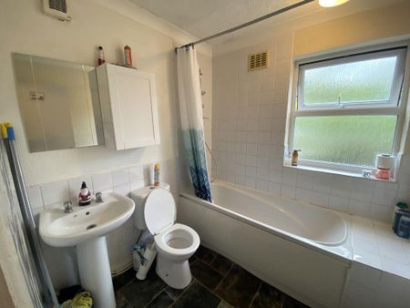 1 bedroom property to rent - Photo 4