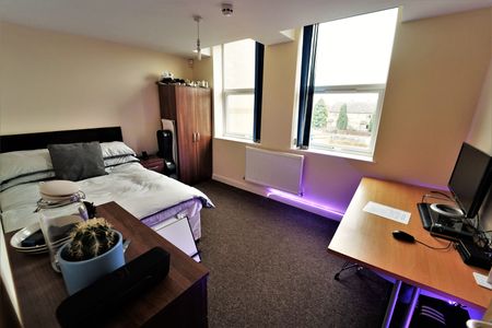 Flat 2, Old Nottingham Arms, NG7 3DN, NOTTINGHAM - Photo 5