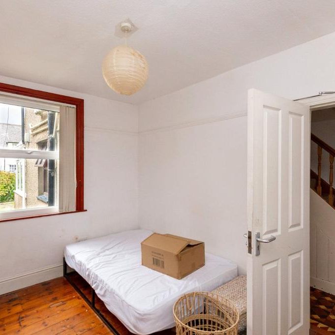 4 bedroom terraced house to rent - Photo 1