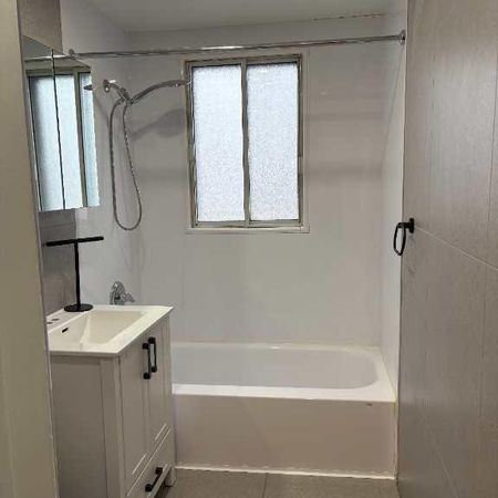 APARTEMENT 4 PIECES ET DEMIE A LOUER ,DEUXIEME ETAGE. - Photo 4