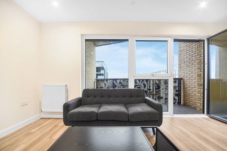 1 Bed Flat, Green Ferry Way, E17 - Photo 3