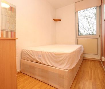 Room in a Shared Flat, Dethick Court, E3 - Photo 2