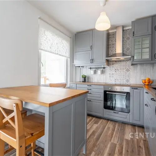 Moderní byt po rekonstrukci, s velkou lodžií - Photo 1
