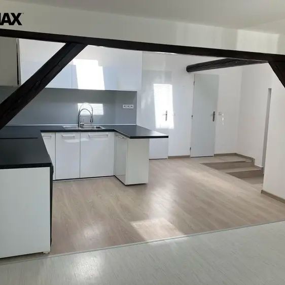 Loftový byt apartmánového typu 2+KK se zahradou ke grilování - Fotografie 1