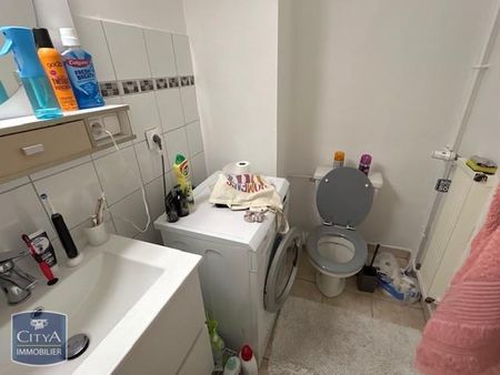 Location Appartement 1 pièce 38m² ST ETIENNE 42000 - Photo 4