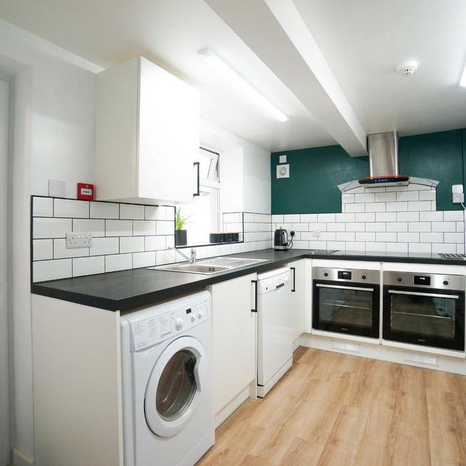 7 bedroom terraced house to rent - Photo 1