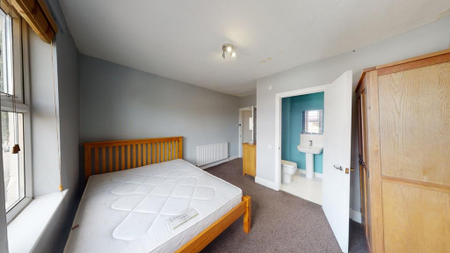 5 bedroom semi-detached house to rent - Photo 3