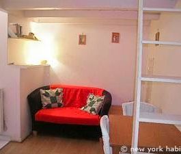 Logement à Paris, Location meublée - Photo 2