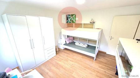 GROSSZÜGIGE, SONNIGE, RUHIGE 4.5 ZIMMER WOHNUNG MIT WEITSICHT!! - Foto 4
