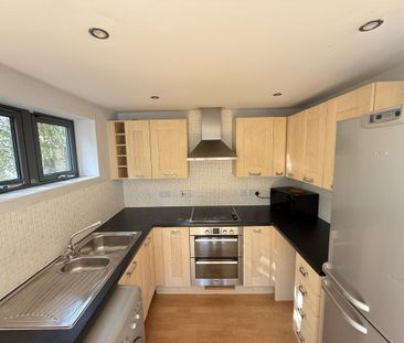 2 bedroom flat to rent - Photo 5