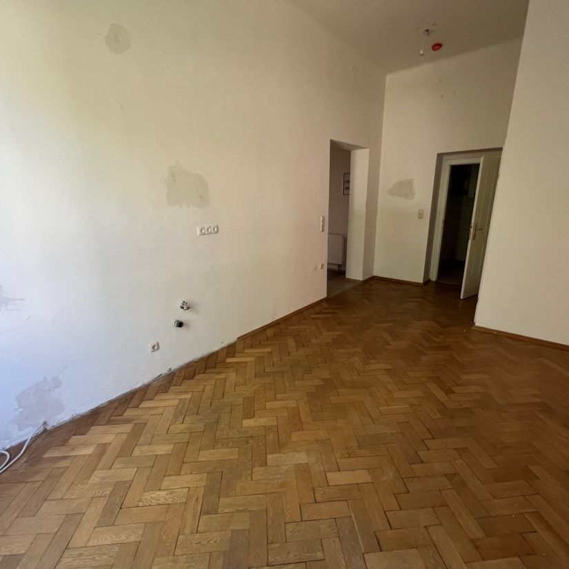 Bruck. Fridrichallee Großzügige Altbauwohnung - Photo 1