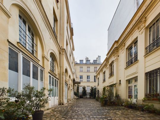 LOCATION T2 MEUBLE - PARIS 10E ARRONDISSEMENT - Photo 1