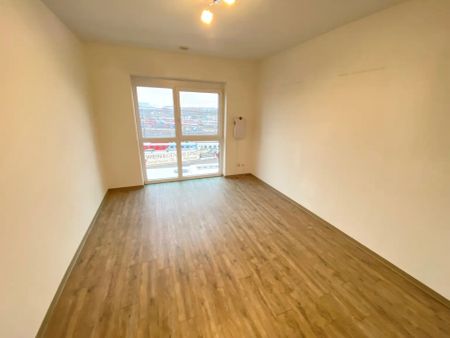 NEUWERTIGE 3 ZIMMERWOHNUNG MIT BALKON UND TG - NÄHE HAUPTBAHNHOF" - Photo 2
