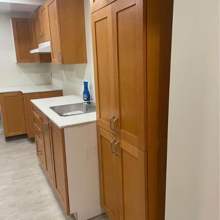 LOGEMENT 4 /1, style condo. à louer près de tous les services - Photo 3