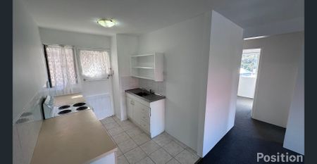 Neat & Comfortable Ground-Floor Unit in the Heart of Paddington With Aircon! - Photo 5