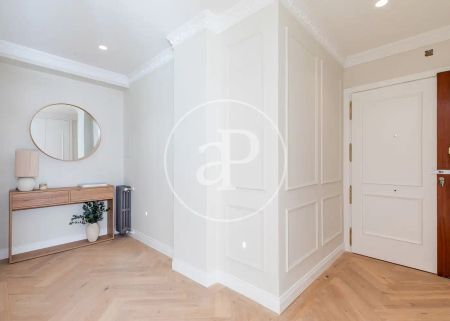 Piso de alquiler en C. de Alonso Cano, Ríos Rosas - Nuevos Ministerios - Photo 2