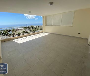 Location Appartement 4 pièces 114m² STE CLOTILDE 97490 - Photo 1