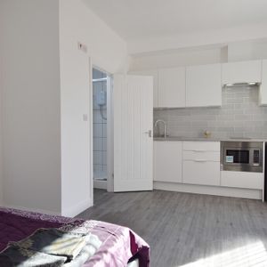 Holyhead Road, Coventry, CV1 3AA - Photo 2