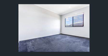 Modern Living With Ducted Air Conditioning and Outdoor Entertaining - In Prime Location! - Photo 5