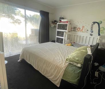 Easy-care & Great location! 2 Bed 1 Bath | Mt Wellington - Photo 4