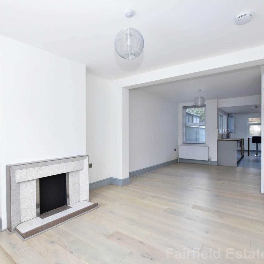 Pinner Road, Oxhey Village, WD19 - Photo 1