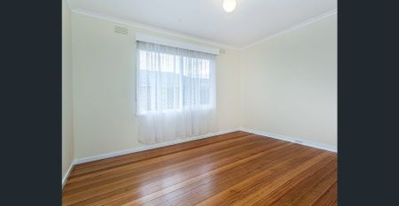 Light And Bright Two Bedroom Unit - Photo 3