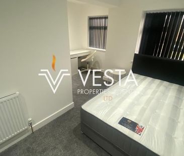 6 bedroom terraced house to rent - Photo 3