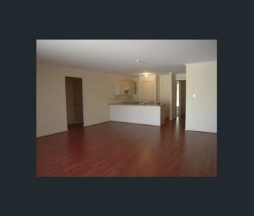 Low Maintenance Unit in Fantastic Location! - Photo 1