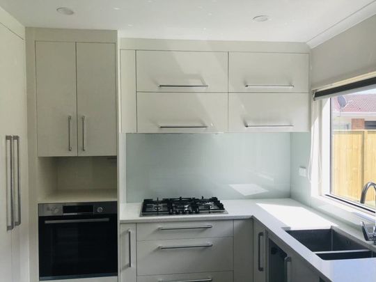 PAPATOETOE, 5 BEDROOMS - Photo 1
