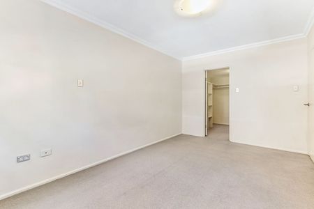 9/154 Mallett Street, Camperdown, NSW 2050 - Photo 3