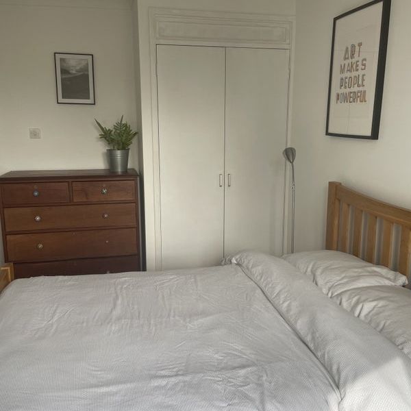 Room in a Shared Flat, Whidborne Close, SE8 - Photo 1