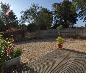 2 bedroom bungalow to rent - Photo 2