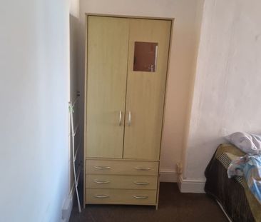 Room in a Shared House, Showell Green Lane, B11 - Photo 4