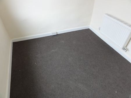 4 Bed Terraced House, Vittoria Street, CH41 - Photo 5