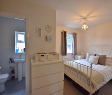3 Bedroom Terraced To Let - Photo 6