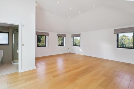 5 bedroom detached house to rent - Photo 4