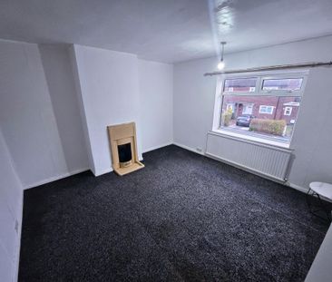 Maplewood Avenue, Deeside, Garden City - Photo 5