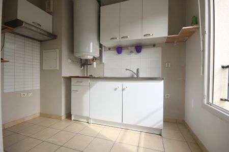 Appartement a louer Le Bourget - Loyer €858/mois charges comprises ** - Photo 4