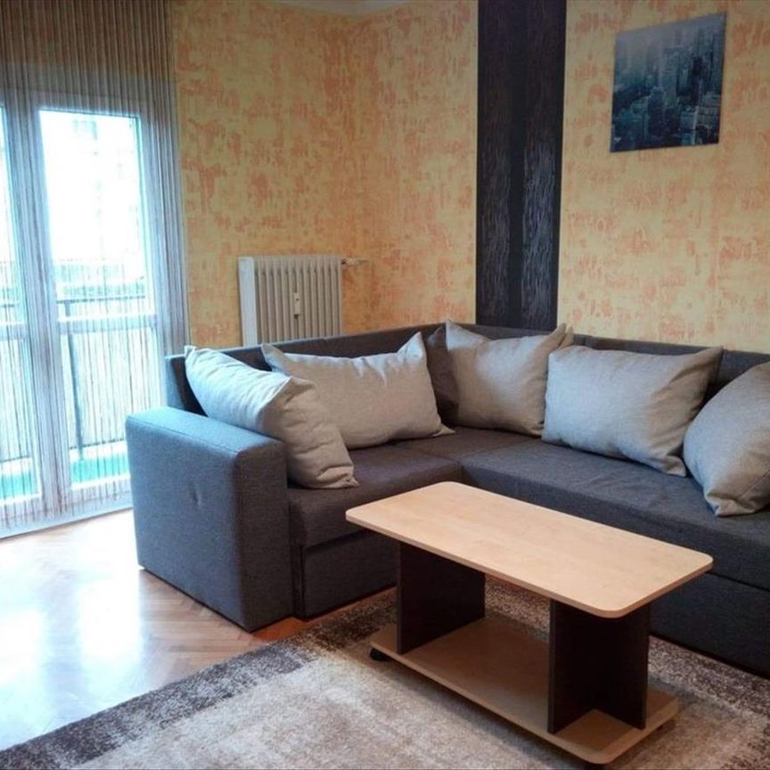 Kiadó felújított panel lakás - Pécs - Fotó 1