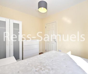 4 bedroom end of terrace house to rent - Photo 5