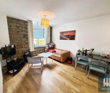 1 bedroom in a house share to rent - Photo 5