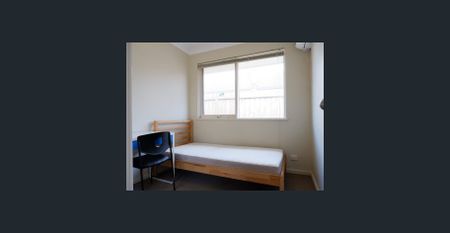 Spacious Unit in Top Location! - Photo 4