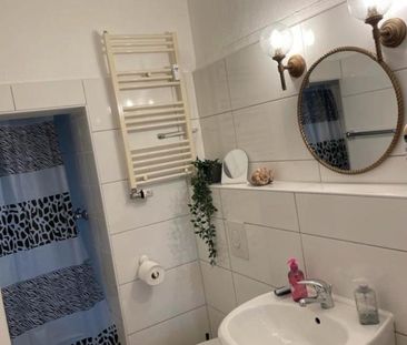 2er-Wg -Möbeliertes Zimmer in Altbauwohnung - Photo 1