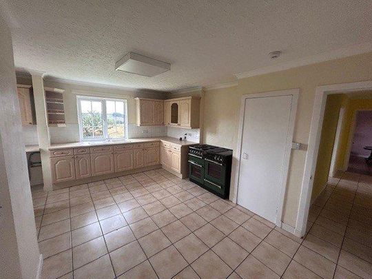 4 bedroom detached house to rent - Photo 1